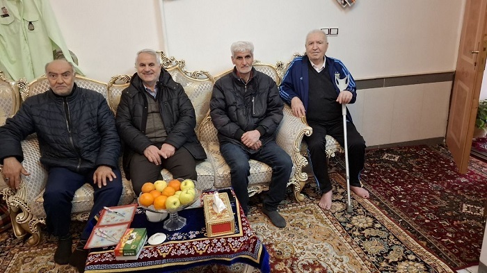 عیادت از 2 نفر بازنشسته بیمار توسط دئیس دفتر نمایندگی بازنشستگان شهرستان مرند