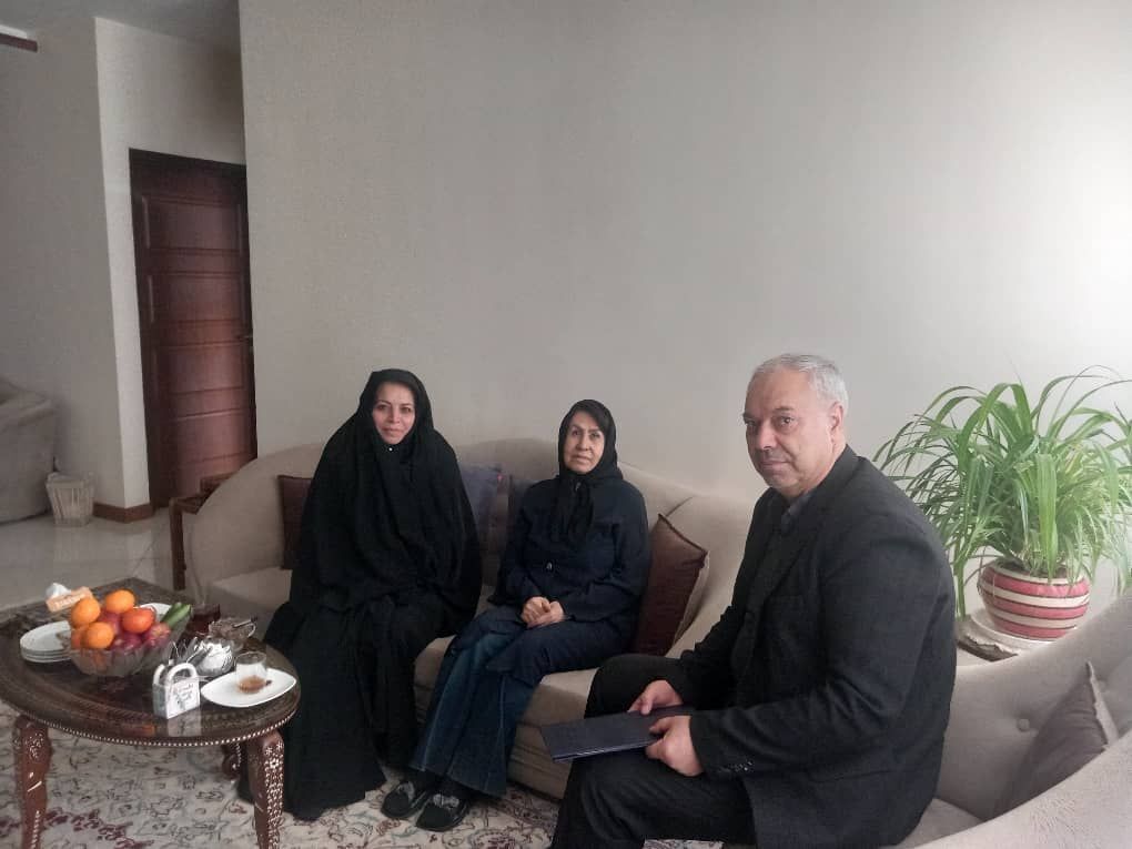 دیدار با مستمری بگیر خانم خدیجه اصلانپور دیدار با مستمری بگیر خانم خدیجه اصلانپور