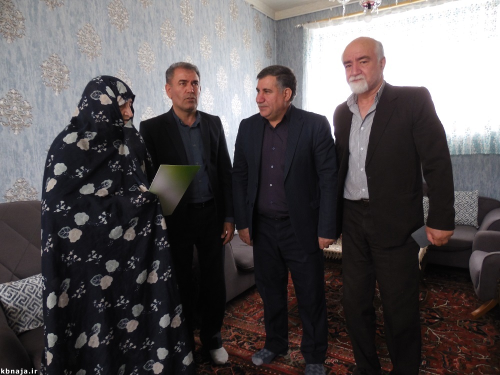 دیدار با 13 تن از بازنشستگان و مستمری بگیران استان اردبیل