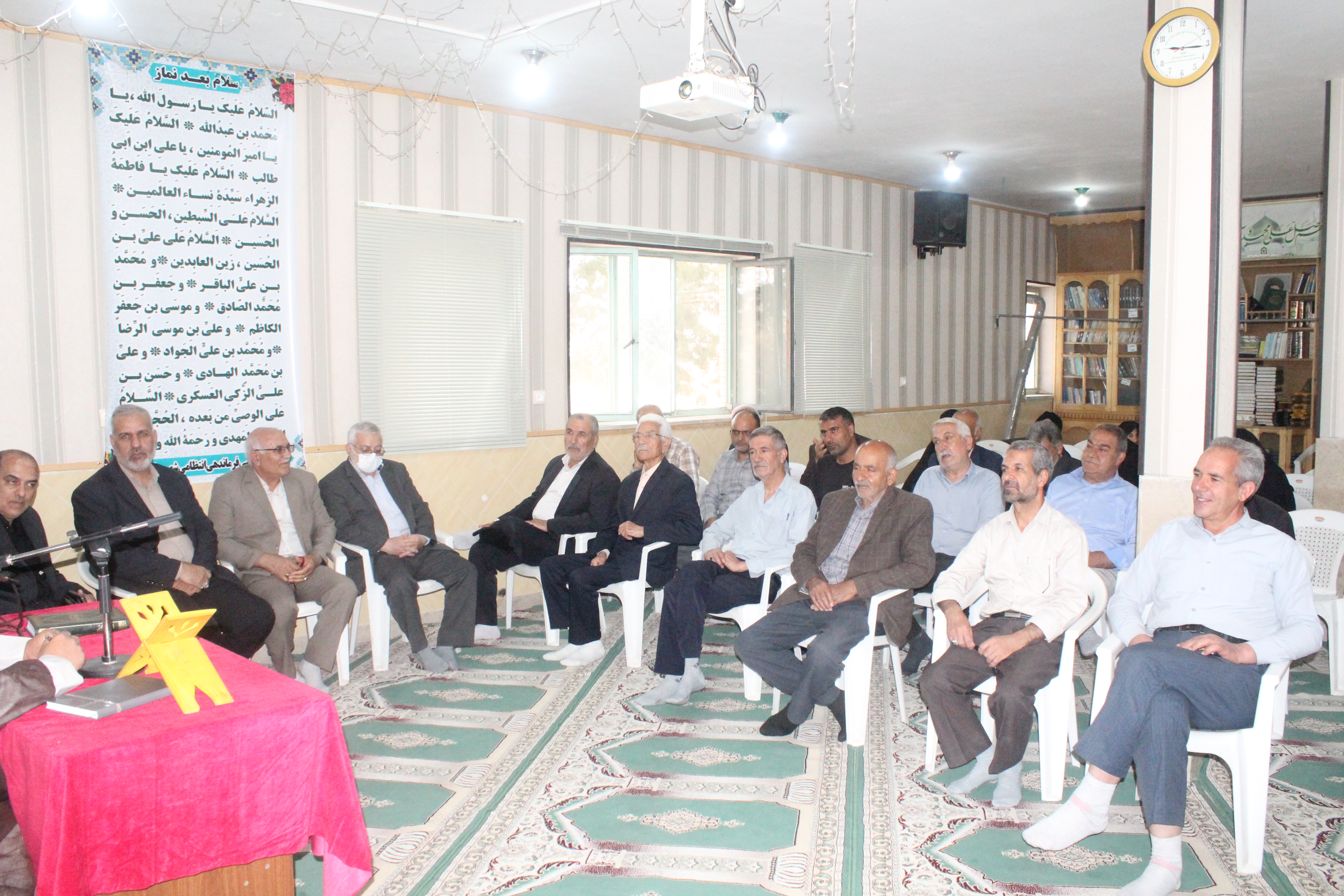 نشست صمیمی و جلسه پرسش و پاسخ اعضاء وابسته شهرستان نائین با مسئولین کانون استان