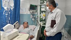 عیادت از ۴نفر از بازنشستگان در بیمارستان حضرت ابوالفضل (ع) فراجا کرمانشاه