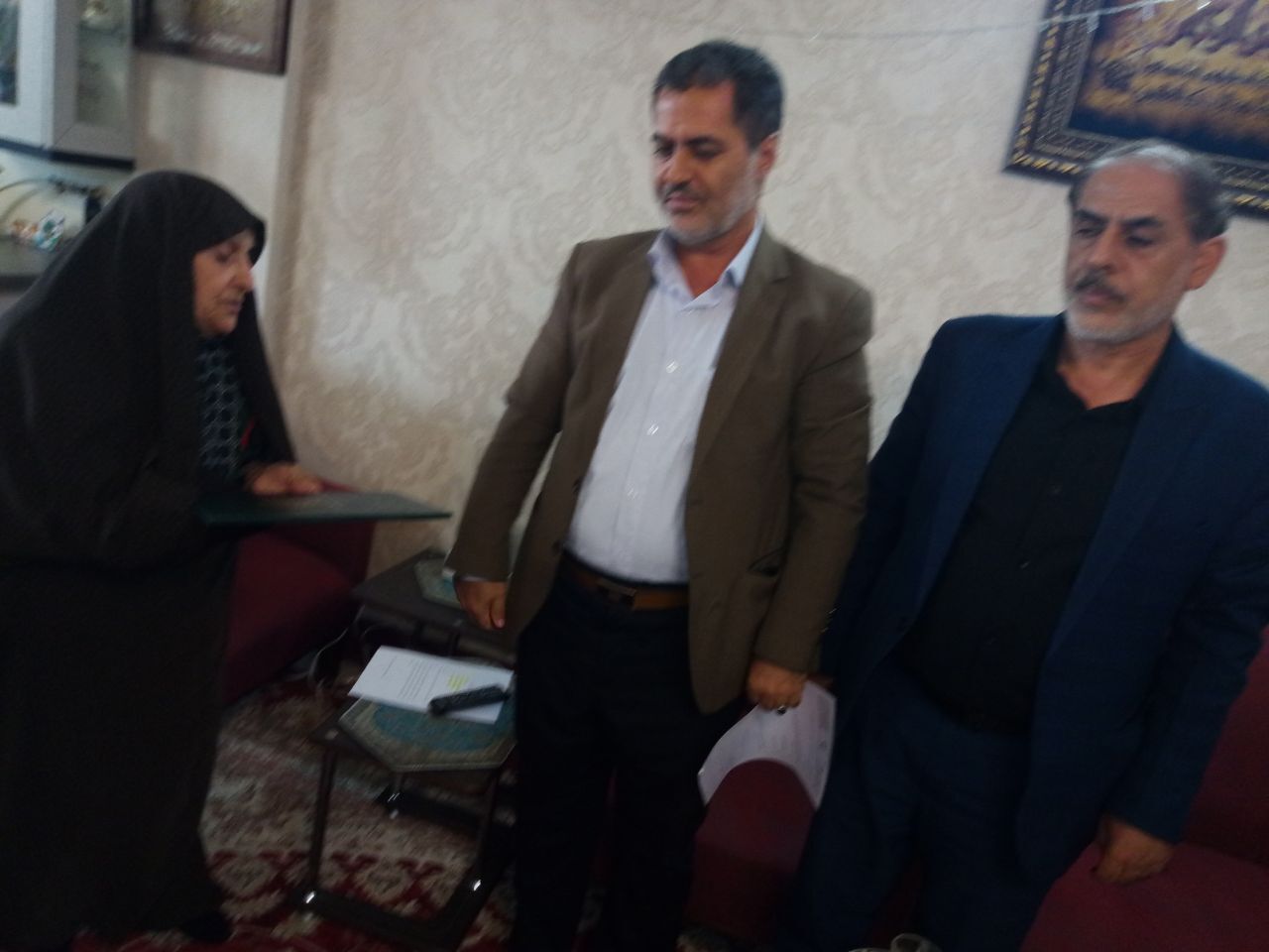 دیدار رئیس کانون بازنشستگان انتظامی استان قم با مستمری بگیر همسر مرحوم آقای ابوالقاسم جلالی دیدار رئیس کانون بازنشستگان انتظامی استان قم با مستمری بگیر همسر مرحوم آقای ابوالقاسم جلالی