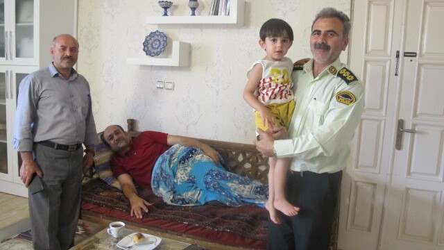 عیادت از پیشکسوت بیمار