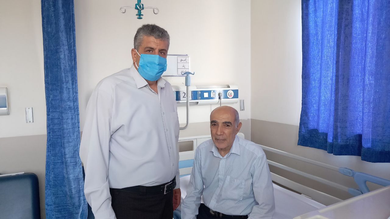 عیادت از 3 نفر از بازنشستگان در بیمارستان حضرت ابوالفضل (ع) فراجا کرمانشاه