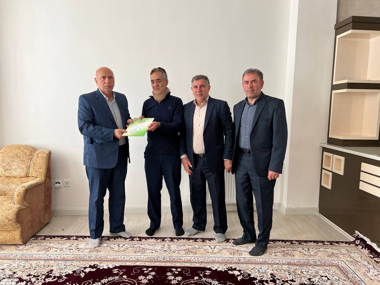 دیدار با 8 تن از بازنشستگان و مستمری بگیران استان اردبیل دیدار با 8 تن از بازنشستگان و مستمری بگیران استان اردبیل