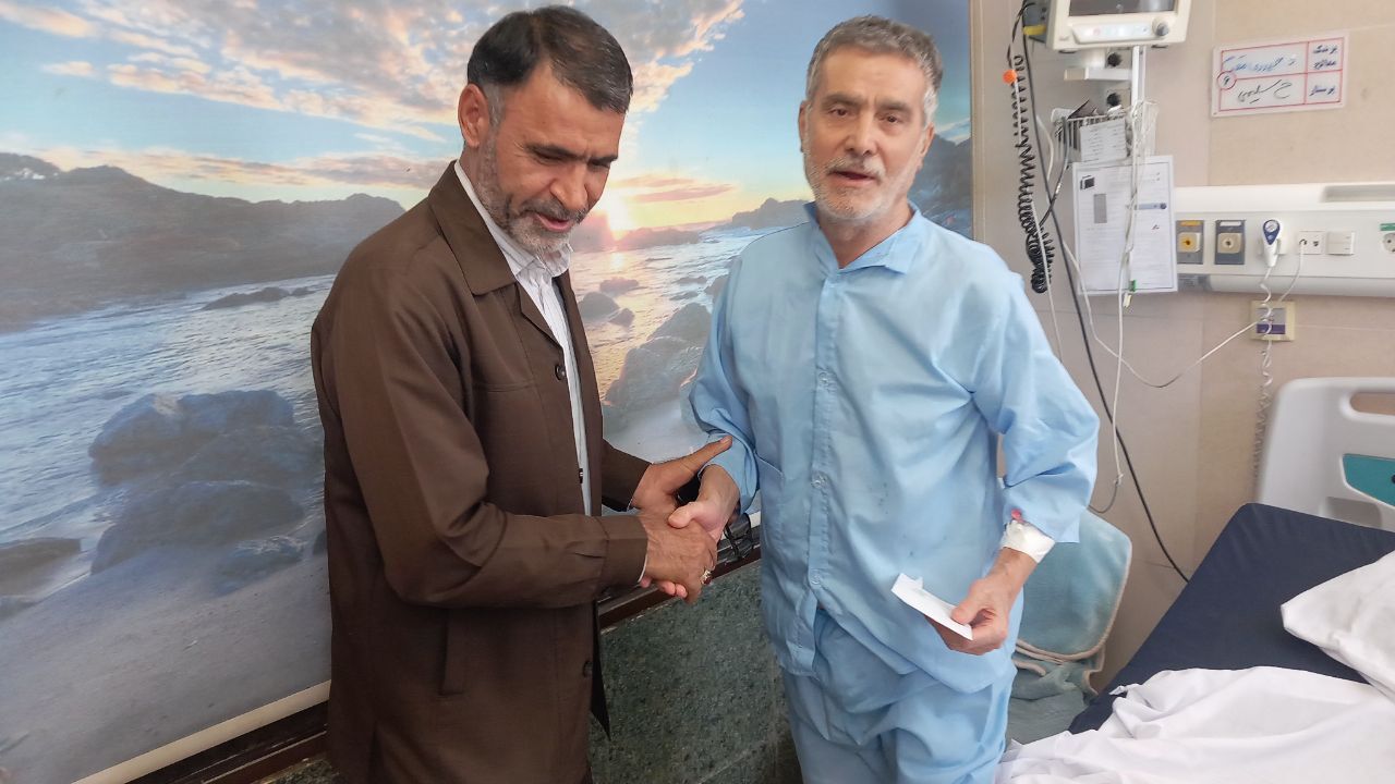 عیادت از ۳ نفر از بازنشستگان در بیمارستان