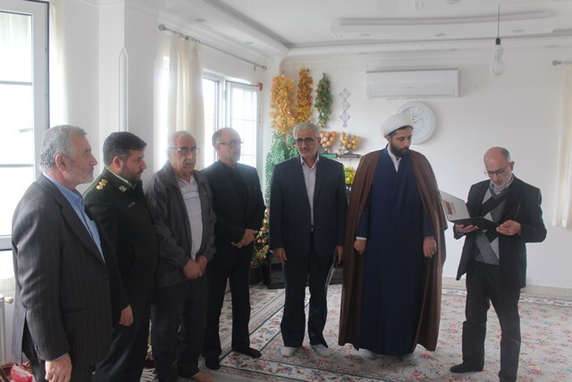 دیدار رئیس کانون استان و فرمانده انتظامی لاهیجان با بازنشستگان شهرستان دیدار رئیس کانون استان و فرمانده انتظامی لاهیجان با بازنشستگان شهرستان