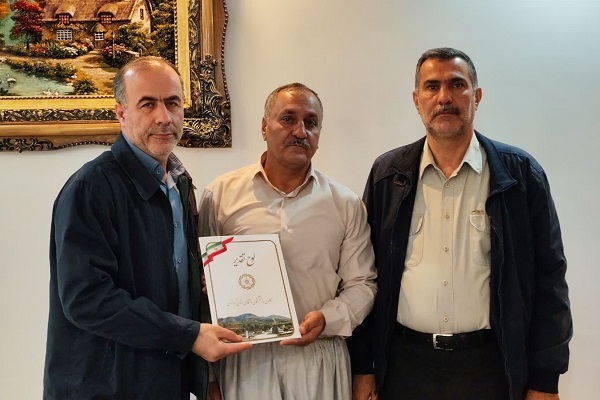 دیدار با 2 پیشکسوت بازنشسته شهرستان سنندج دیدار با 2 پیشکسوت بازنشسته شهرستان سنندج