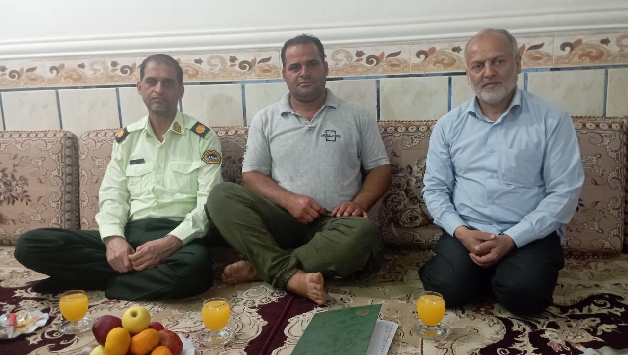 دیدار با  5 نفر از بازنشستگان ومستمری بگیران شهرستان آبادان