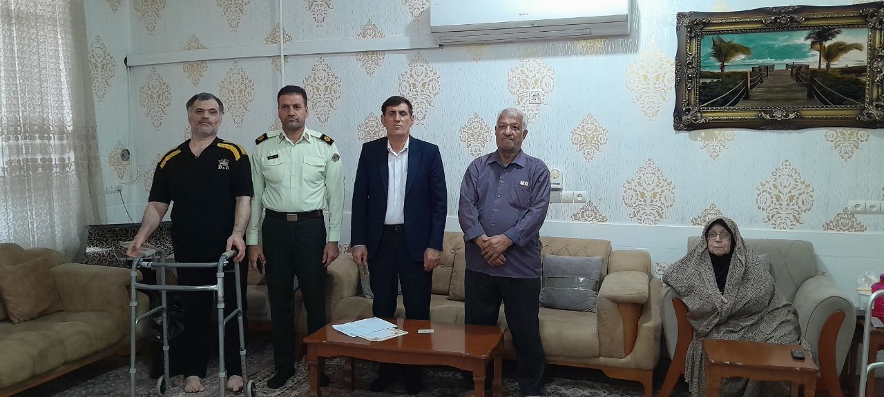 دیدار با 3 تن از بازنشستگان ومستمری بگیران شهرستان اندیمشک دیدار با 3 تن از بازنشستگان ومستمری بگیران شهرستان اندیمشک