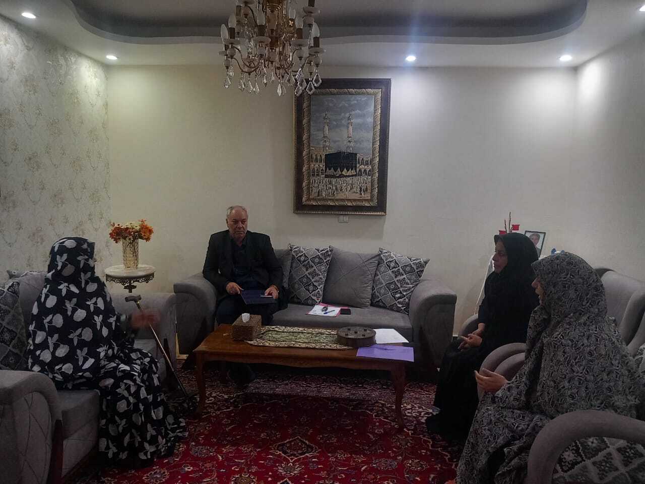 دیدار با خانواده پیشکسوت فقید مرحوم محمد جمشیدی دیدار با خانواده پیشکسوت فقید مرحوم محمد جمشیدی