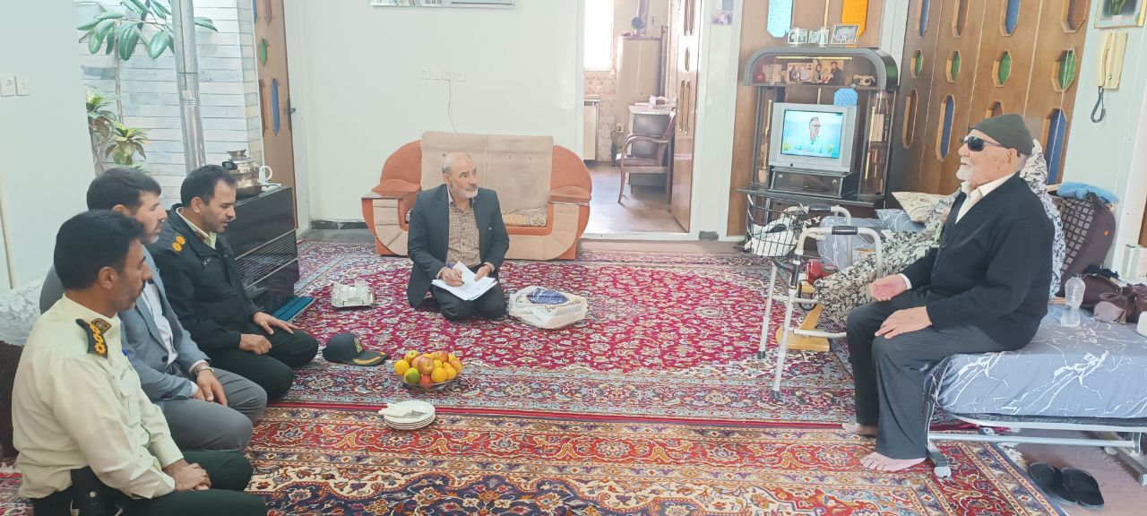 دیدار جانشین فرمانده انتظامی شهرستان گلپایگان با ۴ نفر از پیشکسوتان