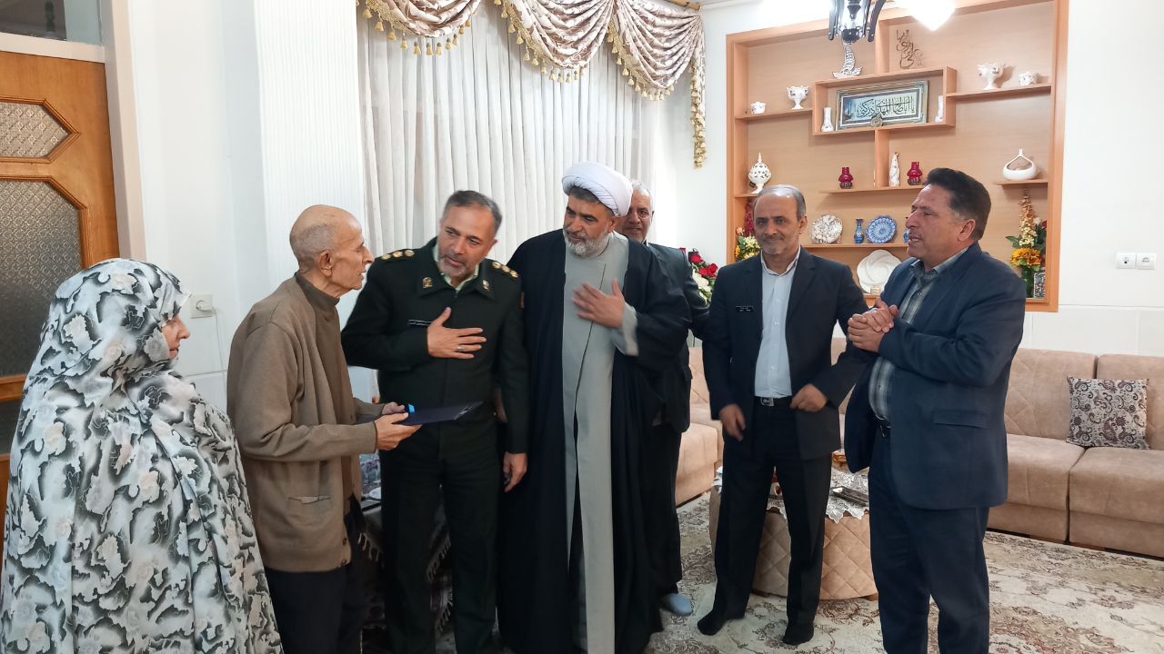 دیدار با 2  پیشکسوت فراجا در استان سمنان دیدار با 2  پیشکسوت فراجا در استان سمنان