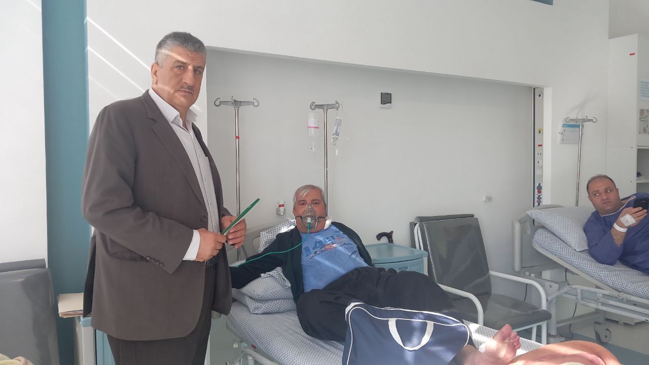 عیادت از 4  نفر از بازنشستگان در بیمارستان حضرت ابوالفضل (ع) فراجا کرمانشاه عیادت از 4  نفر از بازنشستگان در بیمارستان حضرت ابوالفضل (ع) فراجا کرمانشاه