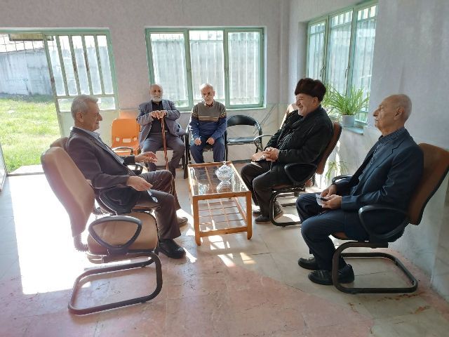 نشست صمیمی بازنشستگان و مستمری بگیران تالش با مسئول دفتر نمایندگی کانون شهرستان نشست صمیمی بازنشستگان و مستمری بگیران تالش با مسئول دفتر نمایندگی کانون شهرستان