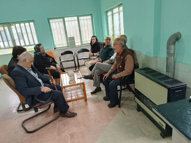 نشست صمیمی بازنشستگان و مستمری بگیران تالش با مسئول دفتر نمایندگی کانون شهرستان نشست صمیمی بازنشستگان و مستمری بگیران تالش با مسئول دفتر نمایندگی کانون شهرستان