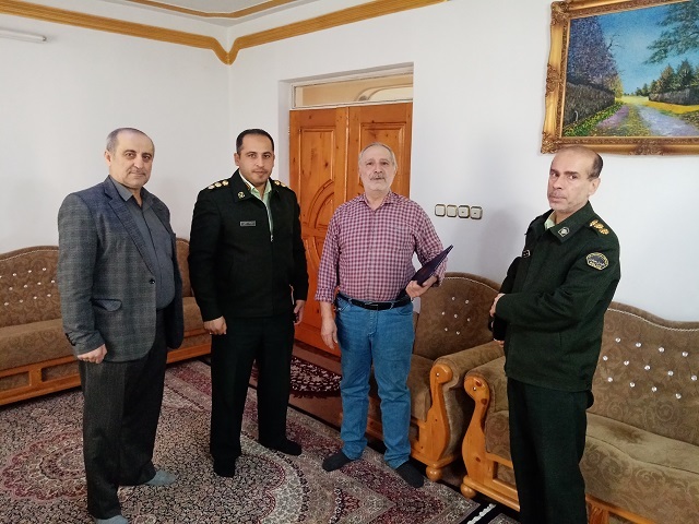 دیدار مسئول دفتر نمایندگی شهرستان رودسر با پیشکسوتان شهرستان دیدار مسئول دفتر نمایندگی شهرستان رودسر با پیشکسوتان شهرستان