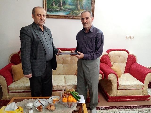 دیدار مسئول دفتر نمایندگی شهرستان رودسر با پیشکسوتان شهرستان دیدار مسئول دفتر نمایندگی شهرستان رودسر با پیشکسوتان شهرستان