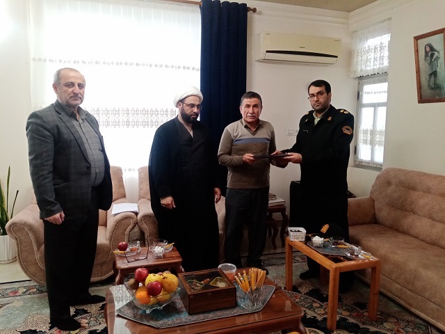 دیدار مسئول دفتر نمایندگی شهرستان رودسر با پیشکسوتان شهرستان دیدار مسئول دفتر نمایندگی شهرستان رودسر با پیشکسوتان شهرستان