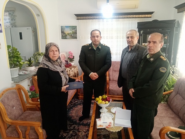 دیدار مسئول دفتر نمایندگی شهرستان رودسر با پیشکسوتان شهرستان دیدار مسئول دفتر نمایندگی شهرستان رودسر با پیشکسوتان شهرستان