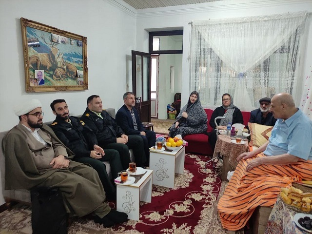 عیادت فرمانده انتظامی شهرستان خمام از ستوانسوم بازنشسته داود قویدل خواجکینی