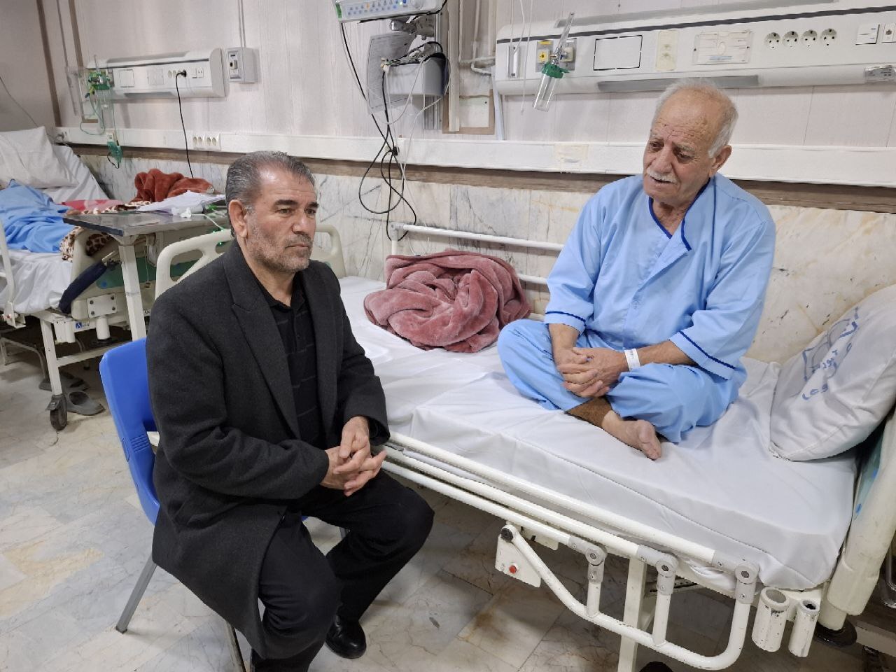 عیادت از بازنشسته هوشنگ نظافت بیمار بستری در بیمارستان علوی استان اردبیل