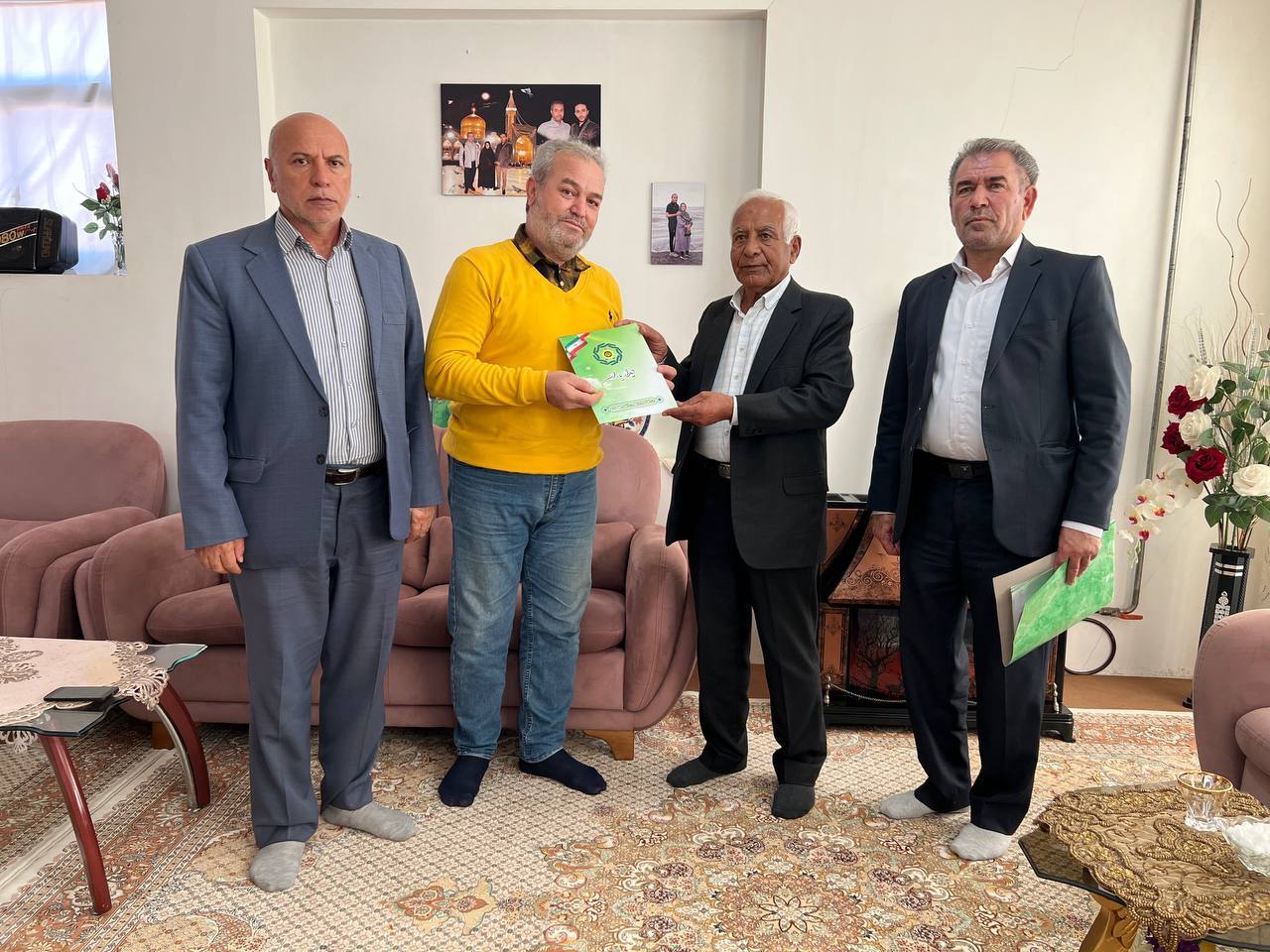 دیدار با 4 تن از بازنشستگان و مستمری بگیران شهرستان گرمی و بیله سوار
