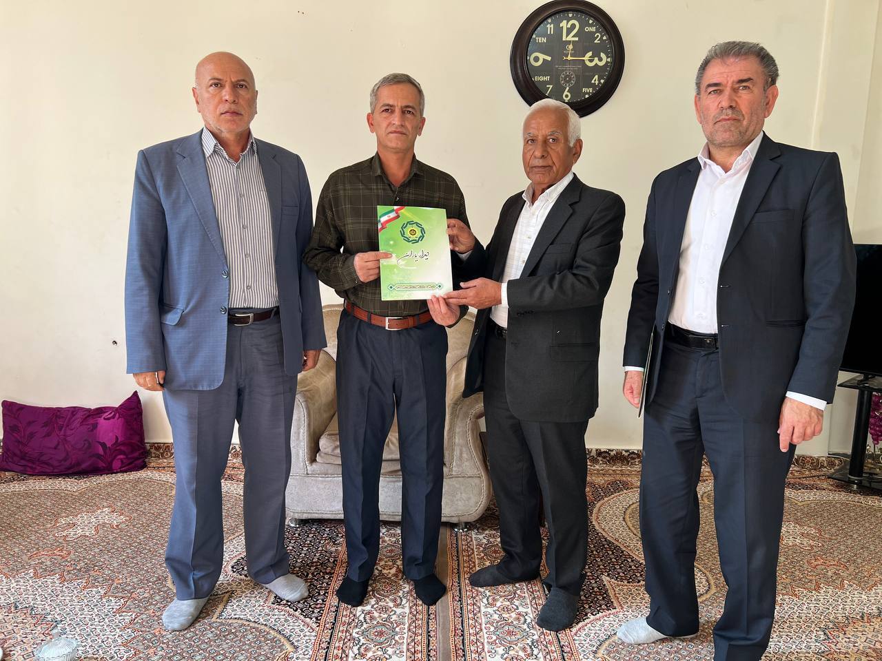 دیدار با 4 تن از بازنشستگان و مستمری بگیران شهرستان گرمی و بیله سوار