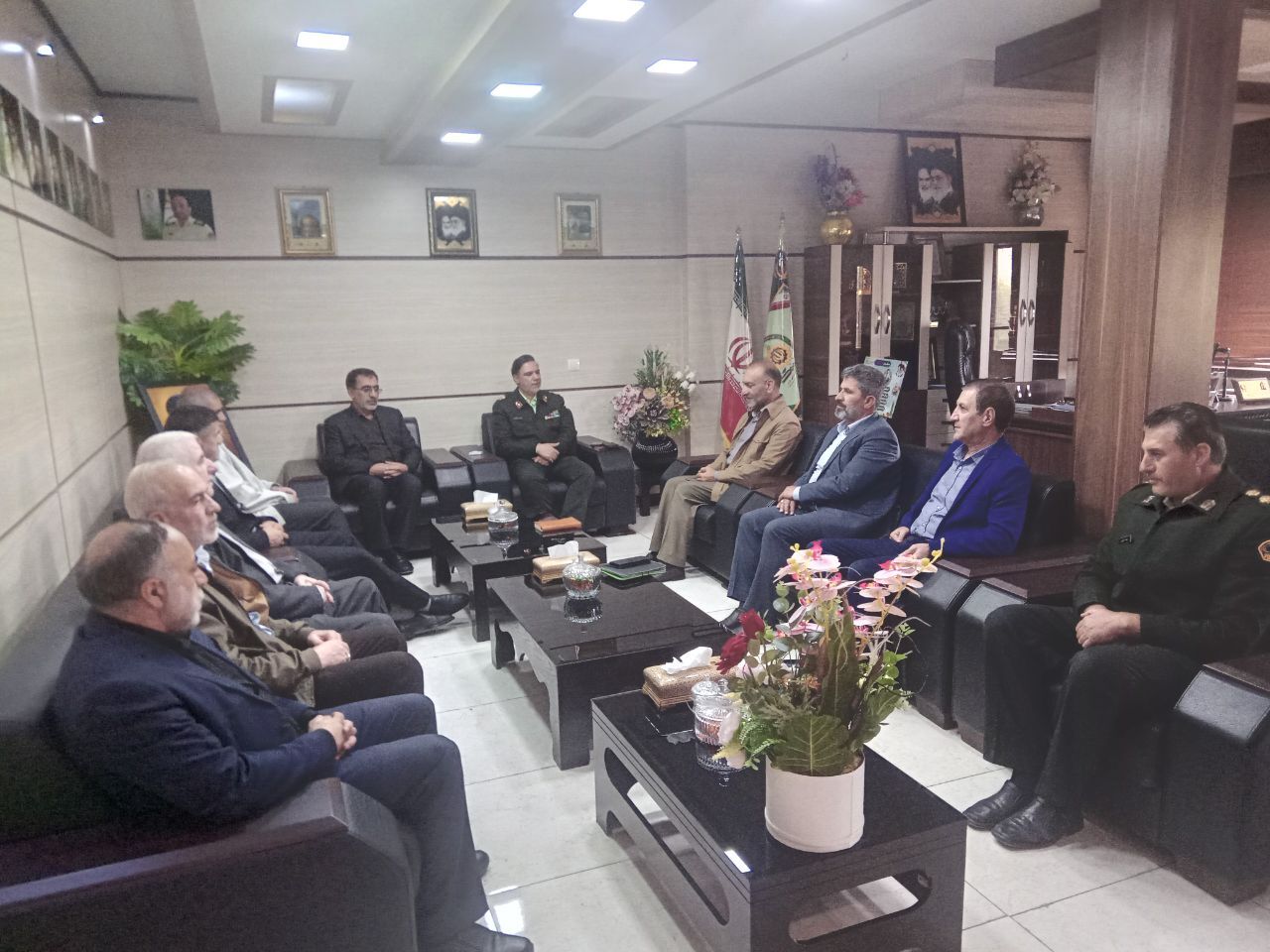 دیدار نوروزی رئیس کانون بازنشستگان استان با سردار فرمانده انتظامی استان دیدار نوروزی رئیس کانون بازنشستگان استان با سردار فرمانده انتظامی استان