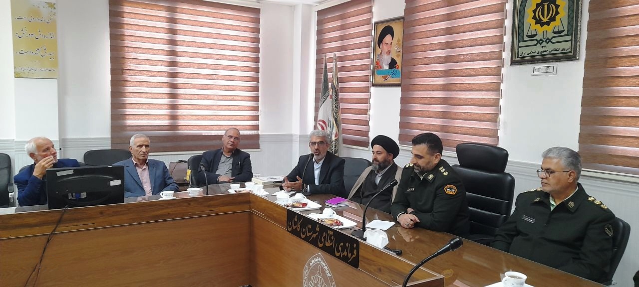 دیدار صمیمی مسئول دفتر نمایندگی کاشان با فرماندهی انتظامی شهرستان