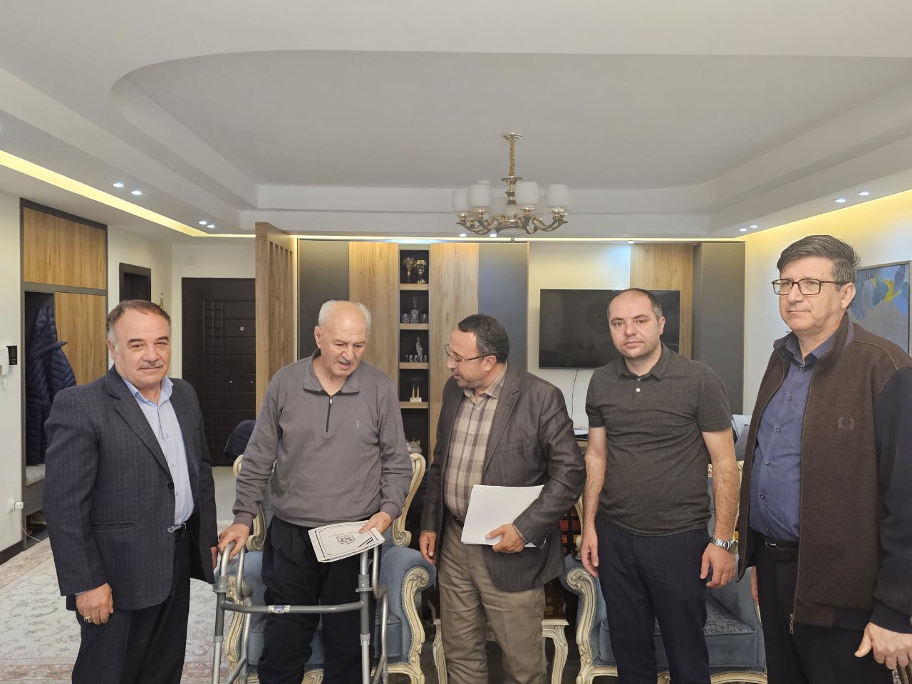 دیدار رئیس کانون بازنشستگان انتظامی استان آذربایجانشرقی با 6 نفر از اعضای وابسته تبریز