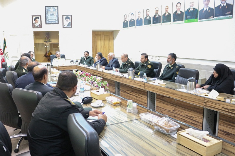 دیدار رئیس کانون بازنشستگان استان با فرمانده انتظامی استان اصفهان