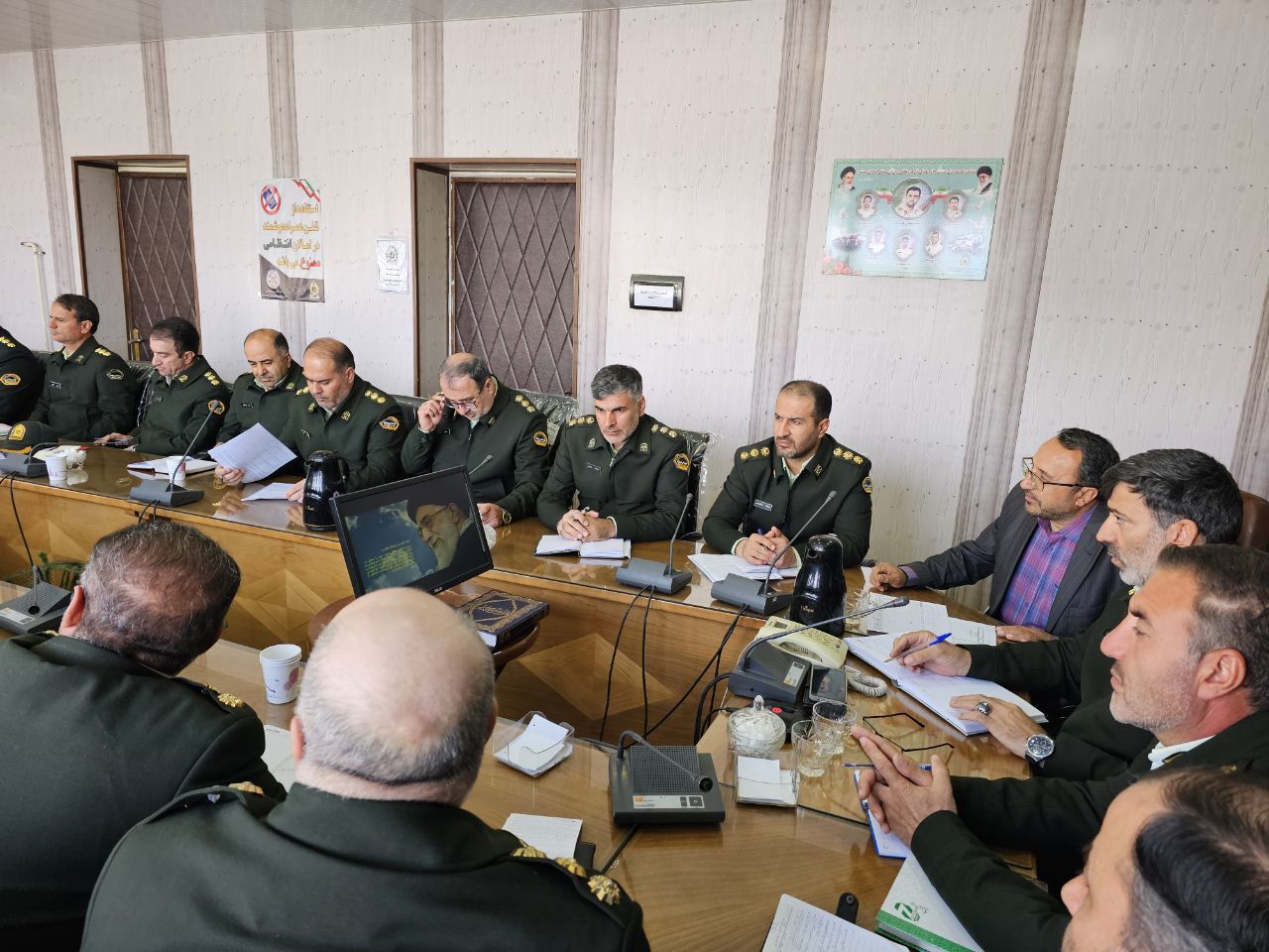دیدار رئیس کانون بازنشستگان انتظامی استان آذربایجانشرقی با فرمانده انتظامی شهرستان تبریز و رؤسای کلانتری ها و پاسگاه های تبریز