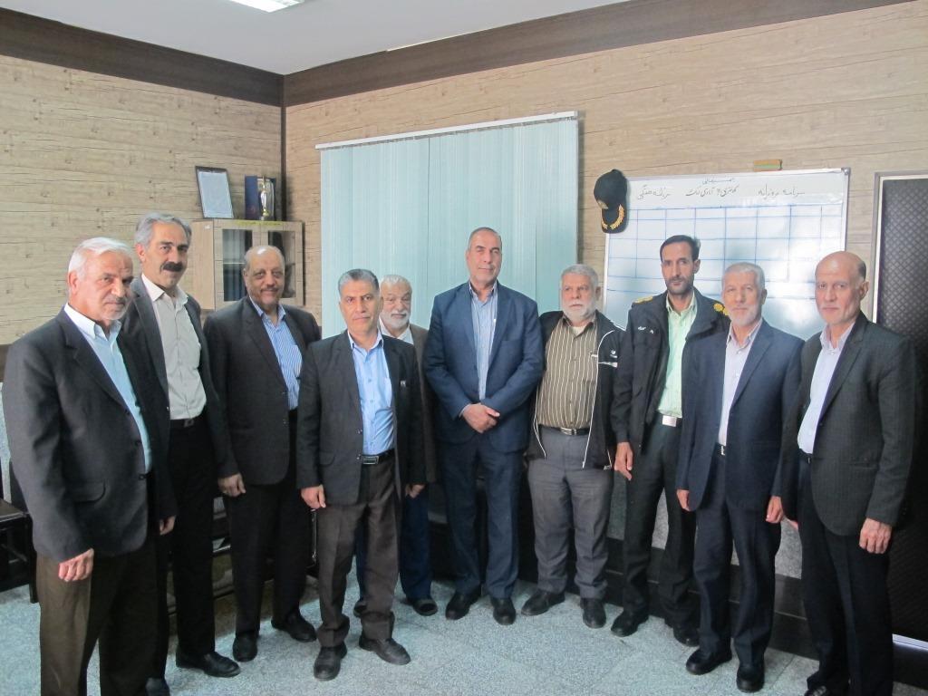دیدار رئیس کانون انتظامی با رؤسای کلانتری‌های 13 و 11 شهرستان اراک