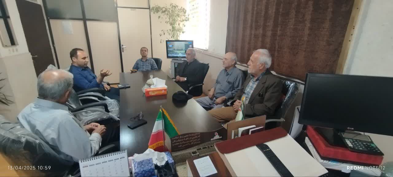 دیدار رئیس دفتر نمایندگی کانون بازنشستگان شهرستان ساوجبلاغ با رئیس پلیس آگاهی فرماندهی انتظامی شهرستان