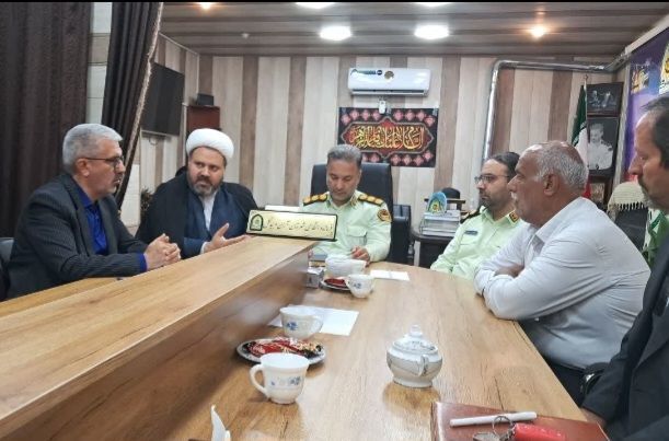 دیدار صمیمی مسئول دفتر نمایندگی کاشان با فرمانده انتظامی شهرستان آران و بیدگل