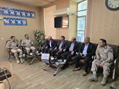 دیداررئیس دفتر نمایندگی کانون ماکو با فرمانده هنگ مرزی شهرستان ماکو