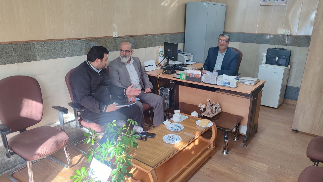 جلسه همکاری نماینده گزینش استان با کانون بازنشستگان انتظامی شاهین‌شهر و میمه
