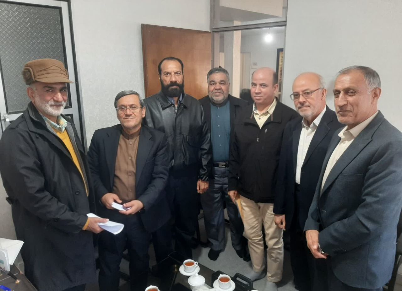 دیدار رئیس کانون بازنشستگان غرب استان تهران با دکتر حسن قشقاوی نماینده محترم مجلس شورای اسلامی دیدار رئیس کانون بازنشستگان غرب استان تهران با دکتر حسن قشقاوی نماینده محترم مجلس شورای اسلامی