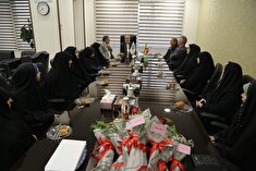 برگزاری مراسم گرامیداشت روز زن و مقام مادر در کانون بازنشستگان انتظامی