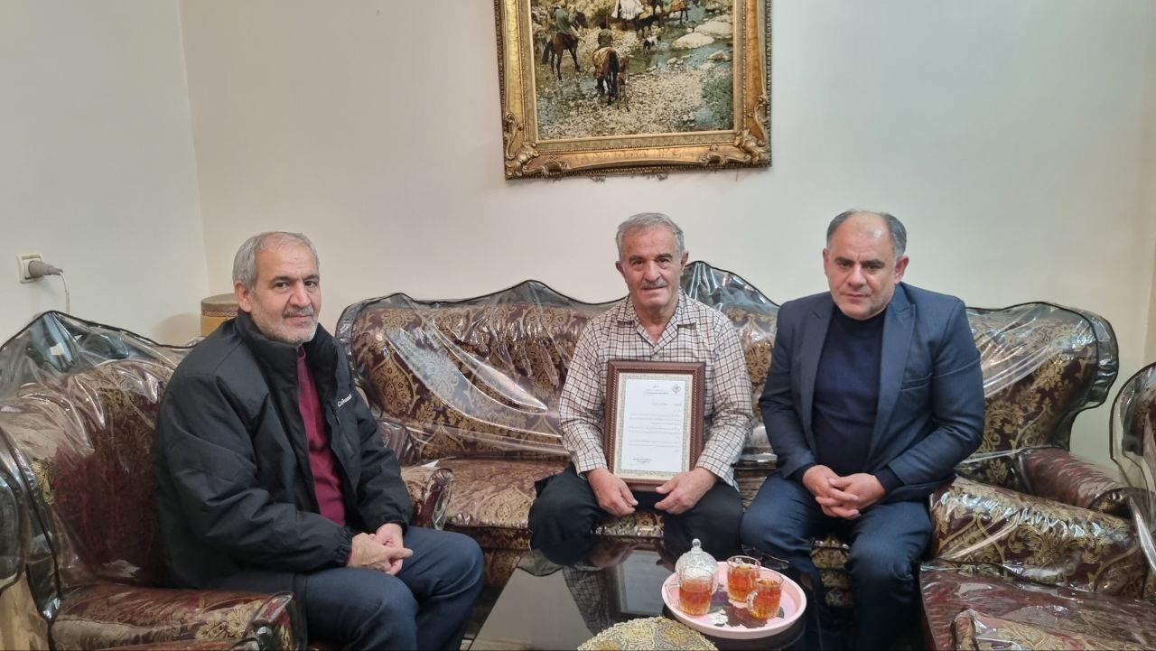 دیدار و سرکشی با تعداد 8 نفر از بازنشستگان فراجا استان البرز دیدار و سرکشی با تعداد 8 نفر از بازنشستگان فراجا استان البرز