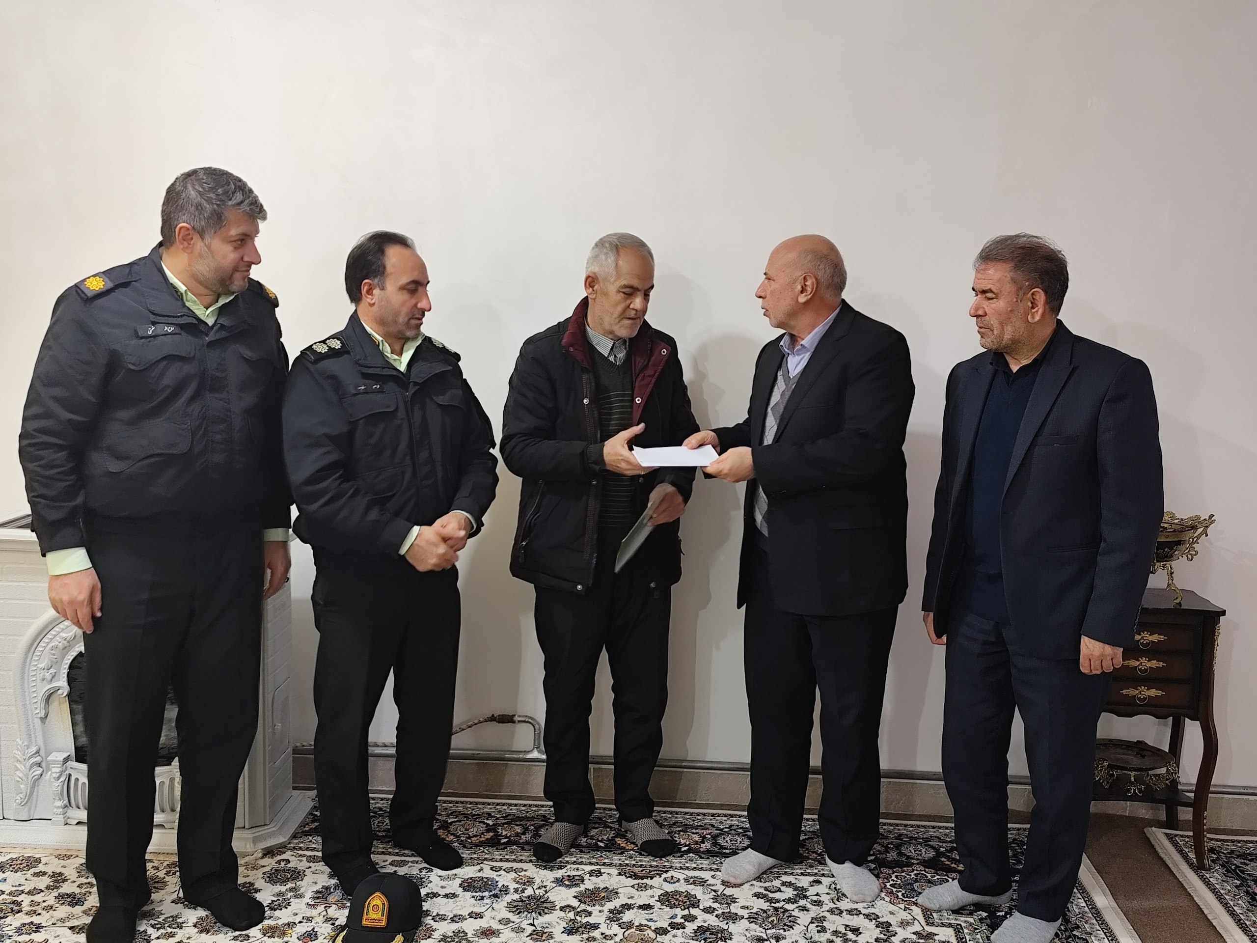 دیدار و عیادت با 3 نفر از بازنشستگان شهرستان مرزی پارس آباد