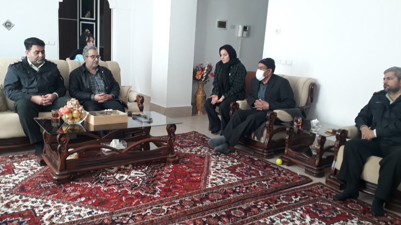 دیدار با یکنفر وظیفه بگیر جانباز ۹۹ درصد و دو نفر مستمر بگیر همسر در منزل در شهرستان عجب شیر