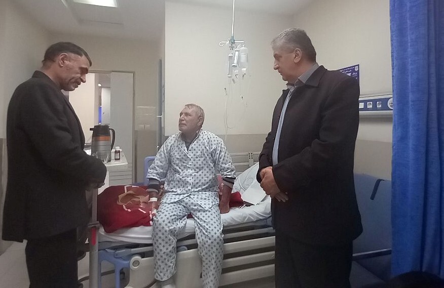 عیادت از 4 نفراز بازنشستگان در بیمارستان حضرت ابوالفضل (ع) فراجا کرمانشاه.