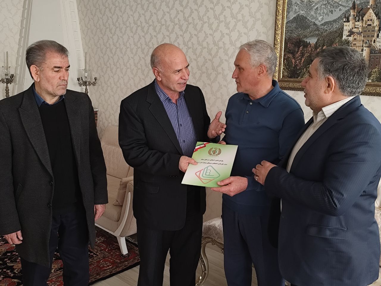 دیدار با 6 تن از بازنشستگان و مستمری بگیران استان اردبیل