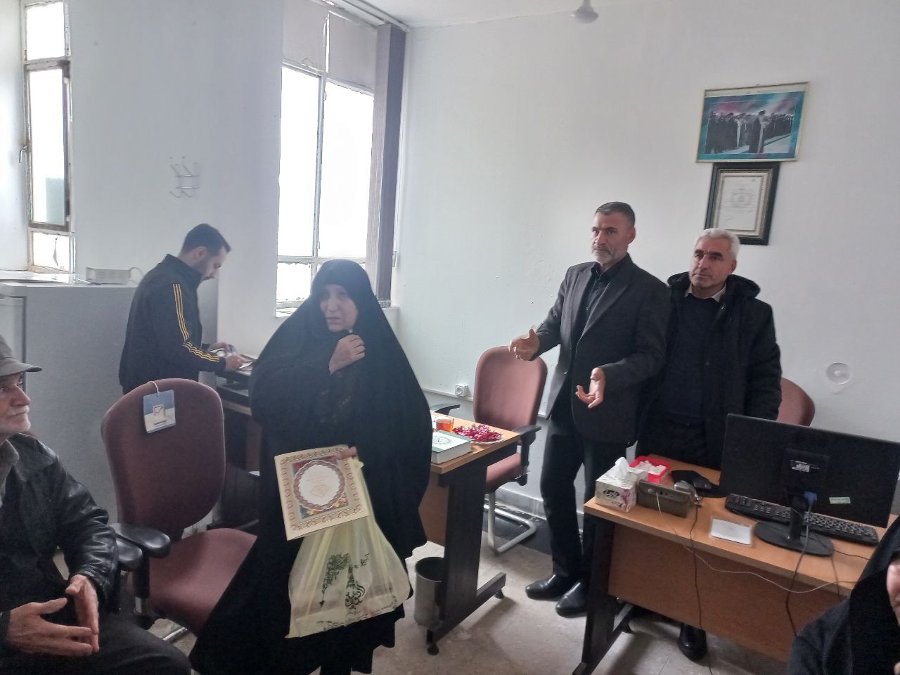 دیدار با ۱۰ بازنشسته ومستمری بگیرشهرستان کنگاور استان کرمانشاه.