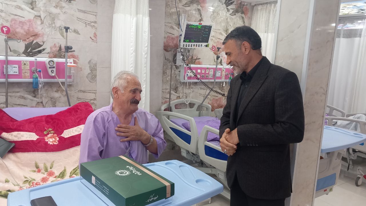 عیادت از ۳ نفراز بازنشستگان در بیمارستان حضرت ابوالفضل (ع) فراجا کرمانشاه