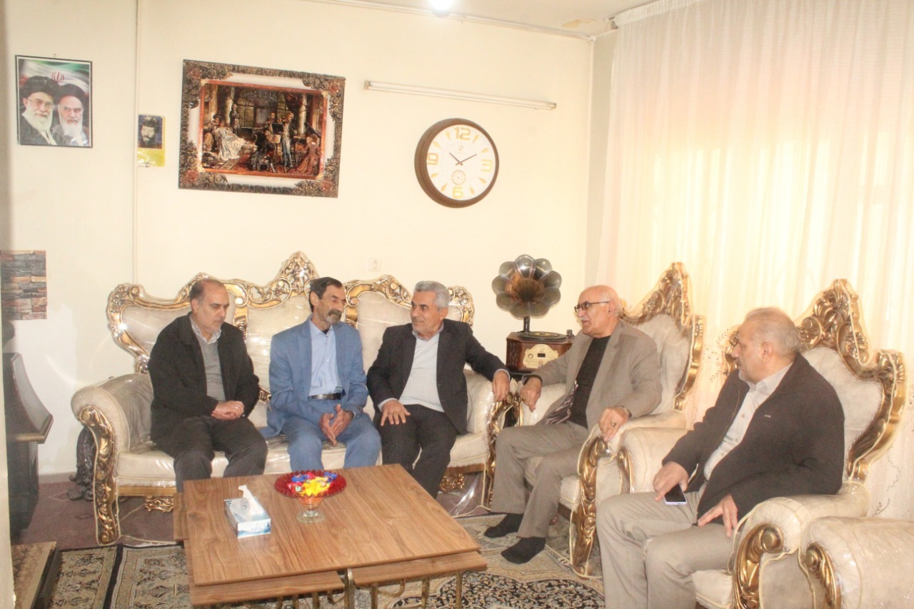دیدار رئیس کانون بازنشستگان انتظامی استان اصفهان با ۲ نفر از اعضای وابسته شهرستان لنجان (زرین شهر)