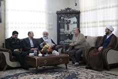 دیدار رئیس عقیدتی سیاسی انتظامی استان گیلان و هیئت همراه با سرگرد بازنشسته سیدهاشم جلیلی