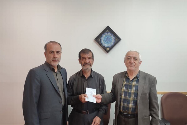 دیدار با 4 پیشکسوت بازنشسته شهرستان سنندج دیدار با 4 پیشکسوت بازنشسته شهرستان سنندج